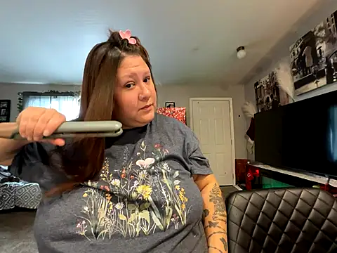 Snapshot of JizzyJazzunleashed chatting on November 19, 2025, 4:18 pm JizzyJazzunleashed online show from November 19, 2025, 4:18 pm