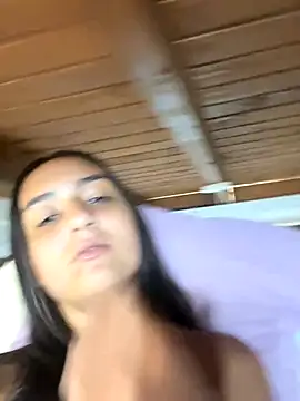 Snapshot of hannahhotwife chatting on January 7, 2026, 8:22 pm hannahhotwife online show from January 7, 2026, 8:22 pm