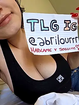 Snapshot of abrilour chatting on December 4, 2025, 5:54 pm abrilour online show from December 4, 2025, 5:54 pm