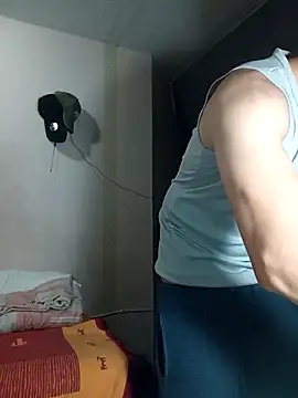 Snapshot of Blackaxes chatting on December 16, 2025, 4:50 am Blackaxes online show from December 16, 2025, 4:50 am