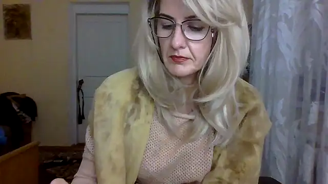 TianaQLove online show from October 24, 2025, 3:52 pm