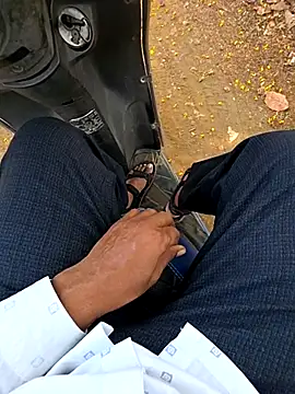 Snapshot of funcreat chatting on April 11, 2026, 6:29 am funcreat online show from April 11, 2026, 6:29 am