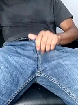 Snapshot of Bosssweet22cm chatting on February 17, 2026, 3:40 pm Bosssweet22cm online show from February 17, 2026, 3:40 pm