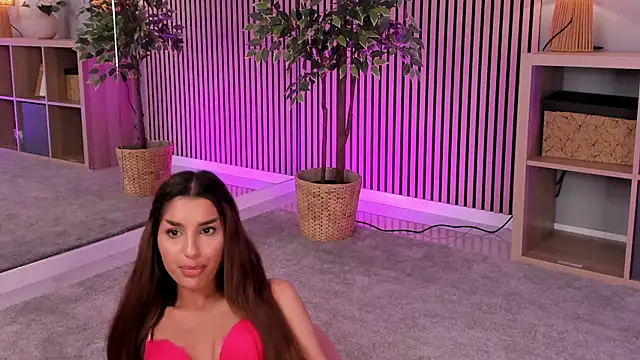 Snapshot of ZariaVera chatting on July 28, 2026, 6:20 pm ZariaVera online show from July 28, 2026, 6:20 pm