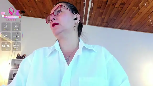 D Martii online show from October 16, 2025, 12:50 pm