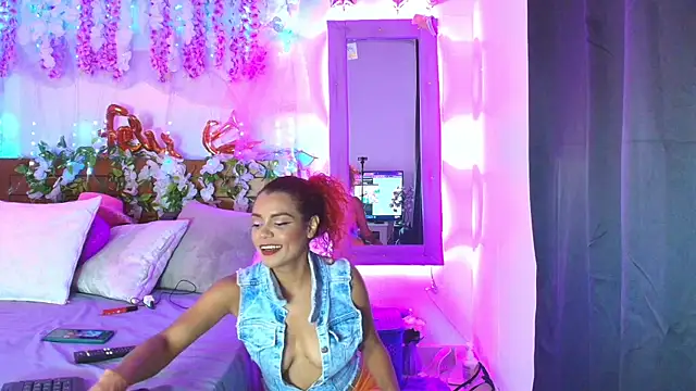 Snapshot of DevoraHarper_ chatting on April 9, 2026, 8:58 pm DevoraHarper online show from April 9, 2026, 8:58 pm