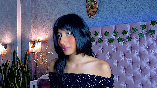 Snapshot of LizetteKitty chatting on November 8, 2025, 12:44 am LizetteKitty online show from November 8, 2025, 12:44 am