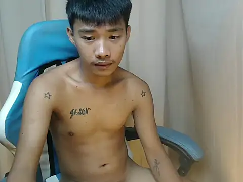 Snapshot of urasianjason chatting on December 18, 2025, 3:18 pm urasianjason online show from December 18, 2025, 3:18 pm