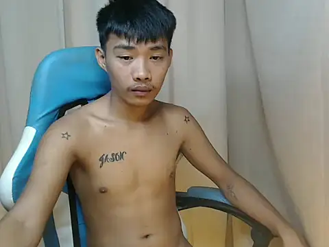 Snapshot of urasianjason chatting on December 19, 2025, 4:30 am urasianjason online show from December 19, 2025, 4:30 am