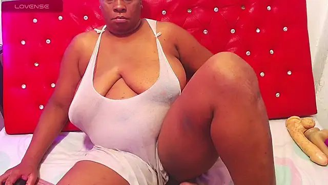 Snapshot of wonderfuldiana chatting on December 16, 2025, 1:32 am wonderfuldiana online show from December 16, 2025, 1:32 am