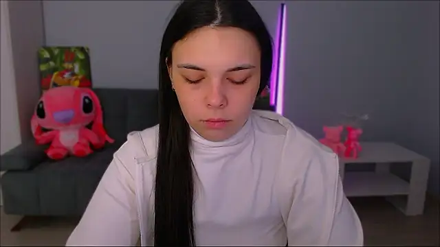 queenofthesense  online show from October 20, 2025, 8:48 am