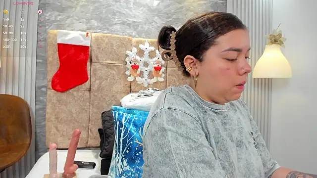 leilapons online show from December 4, 2025, 4:59 pm