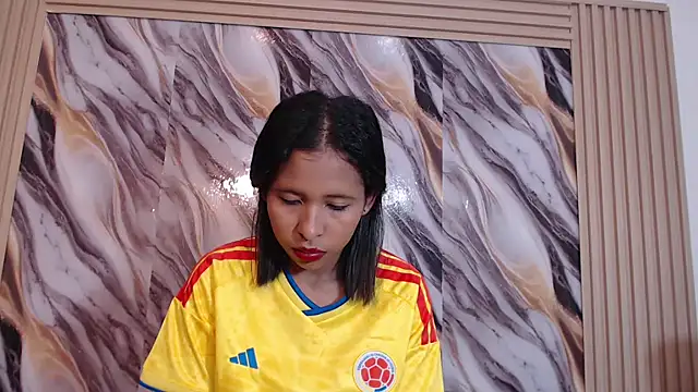 Samantha Fox69  online show from March 27, 2026, 12:38 am