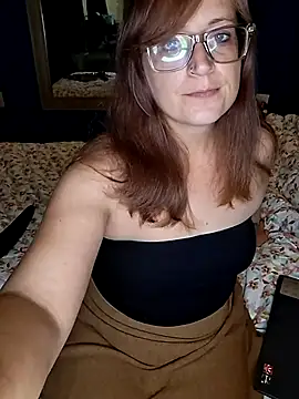 Snapshot of goddessdelphia chatting on April 28, 2026, 3:17 pm goddessdelphia online show from April 28, 2026, 3:17 pm