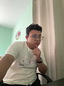 Snapshot of JaviSala chatting on May 11, 2026, 6:38 pm JaviSala online show from May 11, 2026, 6:38 pm