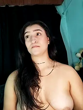 Snapshot of EVAH_LEE_ chatting on July 17, 2026, 3:24 am EVAH LEE online show from July 17, 2026, 3:24 am