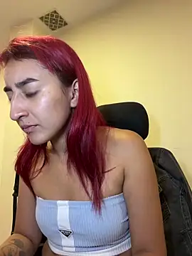 JuliethaDemon  online show from April 1, 2026, 1:23 pm