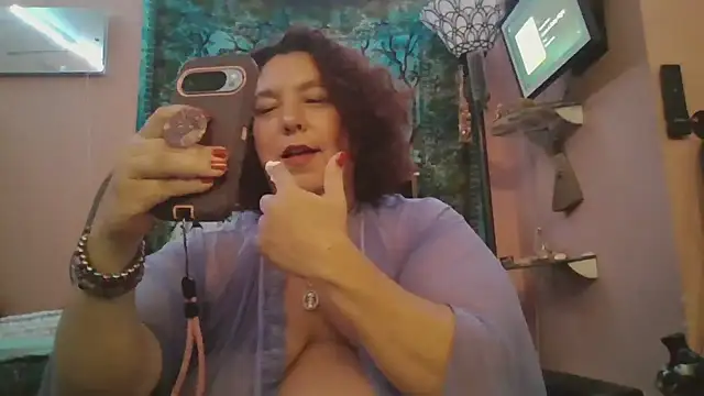 lil-gemini-hippy online show from May 6, 2026, 5:03 am