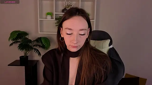 Miche1le Allenne online show from April 4, 2026, 12:53 am