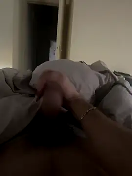 Zoro404040 online show from November 26, 2025, 8:26 am