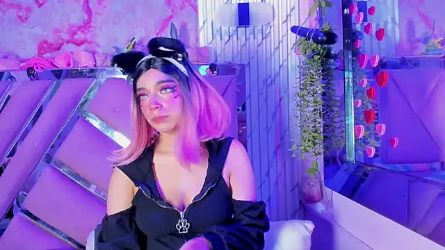 Akane Hikari  online show from April 15, 2026, 2:18 am