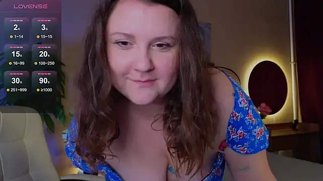 Snapshot of Edalyn_Af chatting on October 4, 2025, 10:57 am Edalyn Af online show from October 4, 2025, 10:57 am