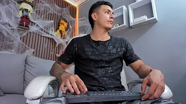 Leo santoro online show from October 28, 2025, 2:31 pm