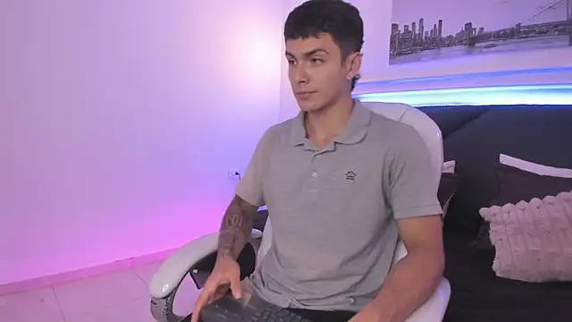 Leo santoro online show from November 4, 2025, 2:16 pm