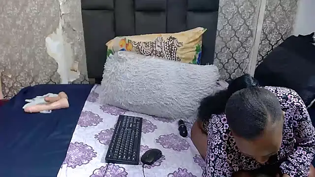 Snapshot of SexyKiarah chatting on December 14, 2025, 7:40 pm SexyKiarah online show from December 14, 2025, 7:40 pm