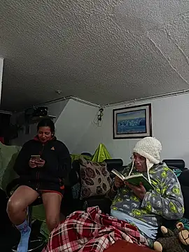 PAULA20- online show from October 22, 2025, 2:34 am