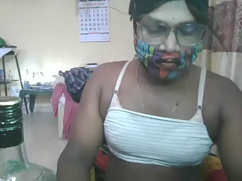 femboyslqueen online show from October 23, 2025, 5:29 am