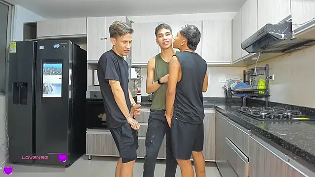 Snapshot of Bisexlifehot__ chatting on February 7, 2026, 11:08 pm Bisexlifehot online show from February 7, 2026, 11:08 pm