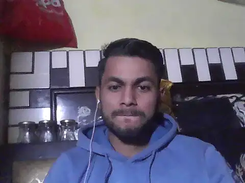 ursdreamperson online show from December 5, 2025, 5:38 am