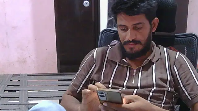 krishjaat43 online show from April 15, 2026, 8:42 pm