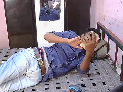 krishjaat43 online show from May 4, 2026, 8:21 am