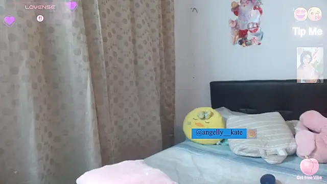 Snapshot of angelly__kate chatting on December 4, 2025, 2:10 am angelly kate online show from December 4, 2025, 2:10 am