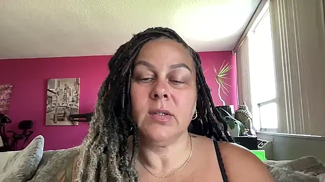 number1slut online show from April 22, 2026, 6:31 pm