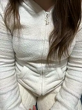 mayu06000 online show from February 8, 2026, 3:26 pm