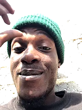 cuminsidebby online show from November 7, 2025, 6:35 am