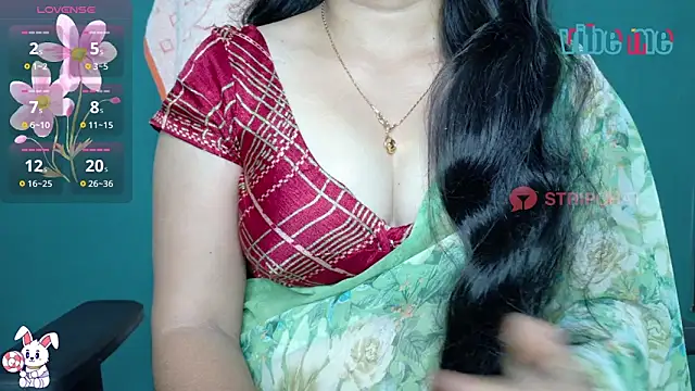 Snapshot of megHana_teLugGu chatting on October 18, 2025, 4:48 am megHana teLugGu online show from October 18, 2025, 4:48 am
