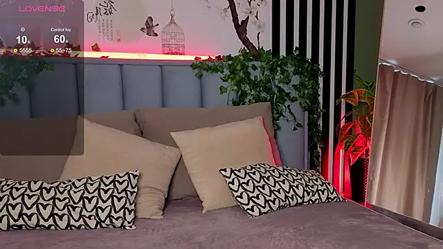 Snapshot of PixieKitty chatting on September 24, 2025, 4:49 am PixieKitty online show from September 24, 2025, 4:49 am