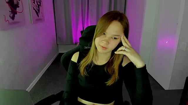 Lori Blossom online show from September 23, 2025, 8:28 am