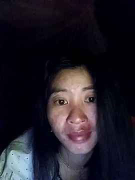 Phuongphuongg online show from December 15, 2025, 2:21 pm