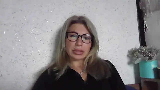 fox red lady7 online show from January 18, 2026, 11:25 am