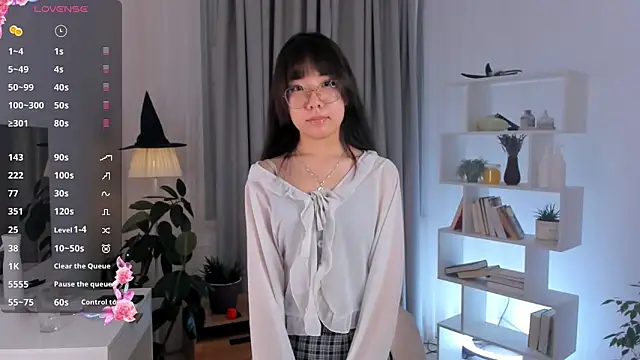 UdelaDodson online show from November 27, 2025, 1:07 am