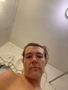 Snapshot of bb_empress chatting on December 4, 2025, 10:18 pm bb empress online show from December 4, 2025, 10:18 pm