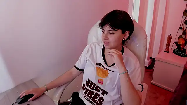 Snapshot of Nathaly_ds chatting on January 9, 2026, 6:53 pm Nathaly ds online show from January 9, 2026, 6:53 pm