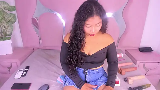 Snapshot of eithanasm chatting on November 10, 2025, 5:28 am eithanasm online show from November 10, 2025, 5:28 am