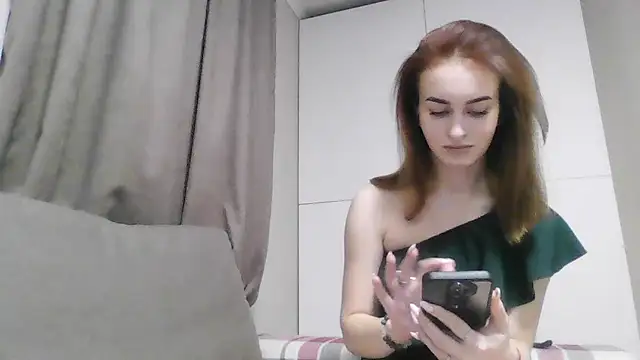 Requellia online show from November 8, 2025, 7:56 pm