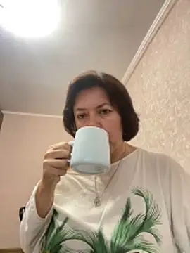 Kiravix online show from October 28, 2025, 6:50 am